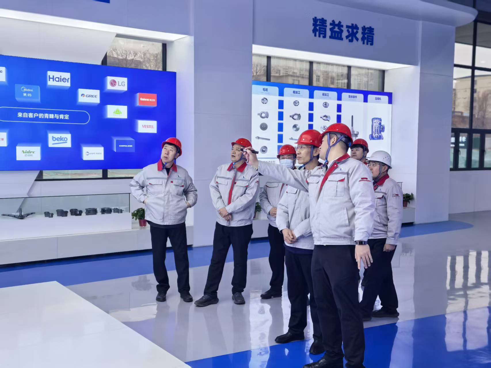 臨汾市委常委、洪洞縣委書記張晉偉深入華翔洪洞智能科技產(chǎn)業(yè)園調研